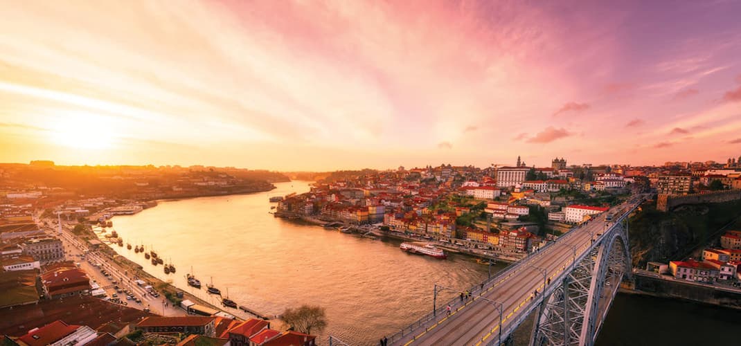 Dom Luís I Bridge, Porto, Portugal